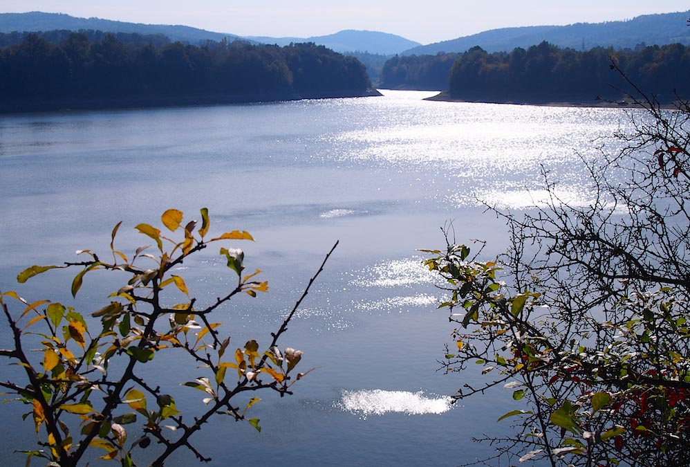 wędrując po naturalnie pięknym regionie